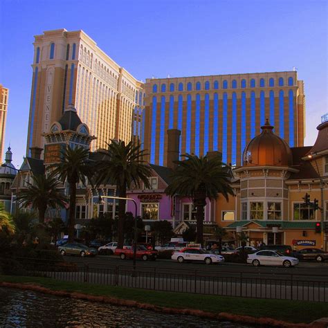 Las Vegas Casino Royale Hotel Special Offers .